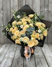 Букет цветов из:  Розы и Лизиантусы в Онохой