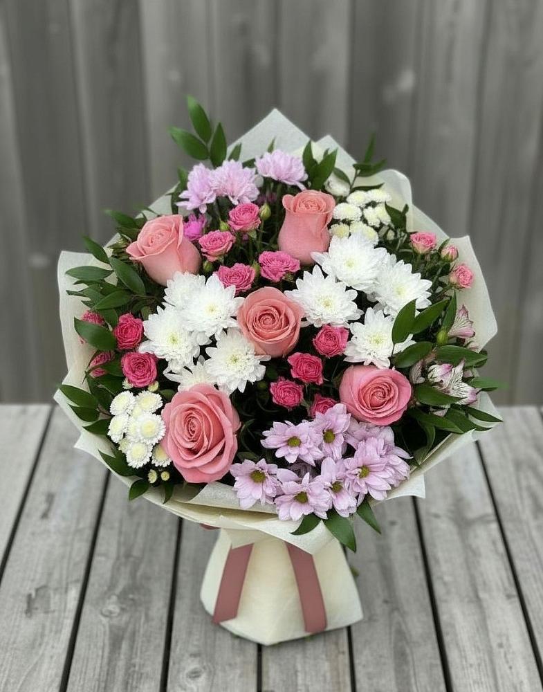 Букет цветов из: Альстромерии, Гвоздики, Розы и Хризантемы в Онохой