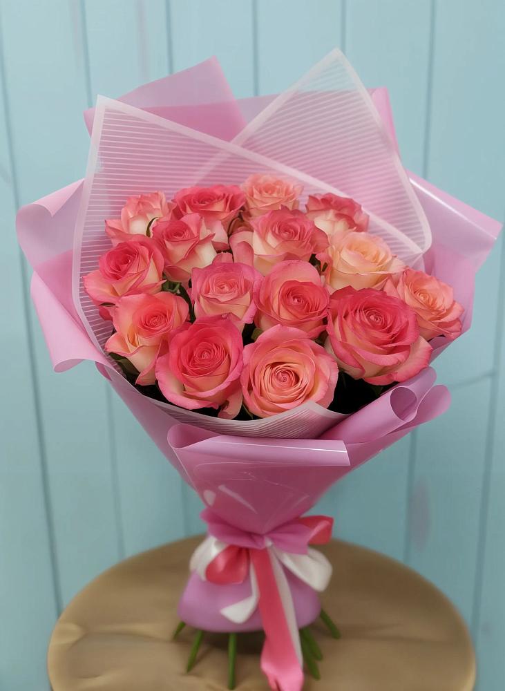 Букет 15 Розовых роз Равель в Онохой