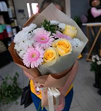 Букет цветов из:  Герберы, Розы и Хризантемы #REPLACE_PRED# Онохой