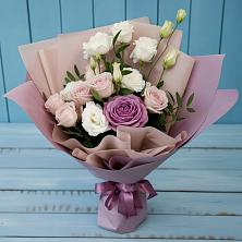 Букет цветов из:  Розы и Лизиантусы в Онохой