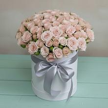 Цветочная композиция из Розы в шляпной коробке в Онохой