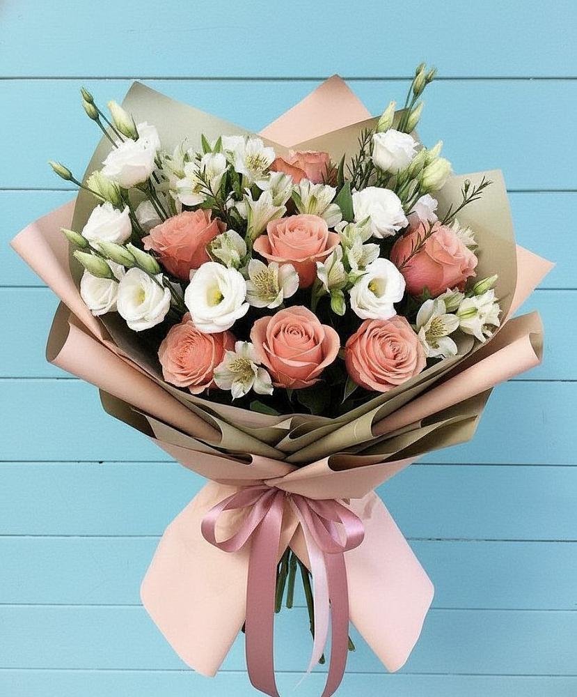 Букет цветов из: Розы, Альстромерии и Лизиантусы в Онохой