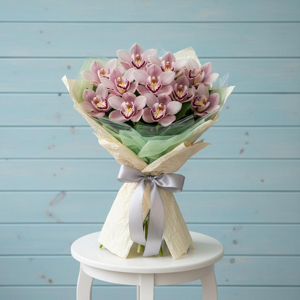 Букет цветов из: Орхидеи и Розы в Онохой