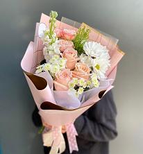 Букет цветов из:  Хризантемы и Розы в Онохой