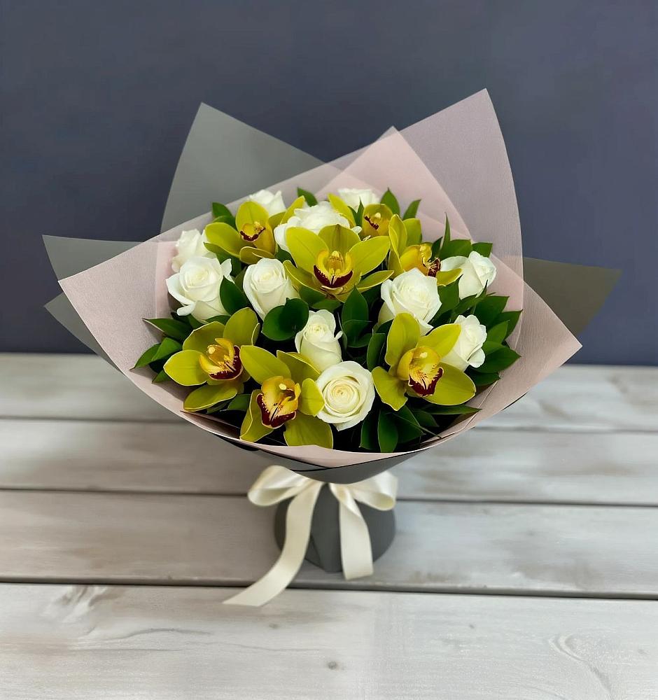 Букет цветов из: Орхидеи и Розы в Онохой