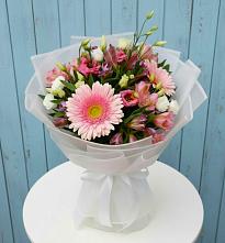 Букет цветов из:  Герберы, Альстромерии и Лизиантусы в Онохой