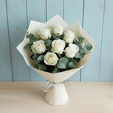 Букет Белые розы в Эвкалипте в Онохой
