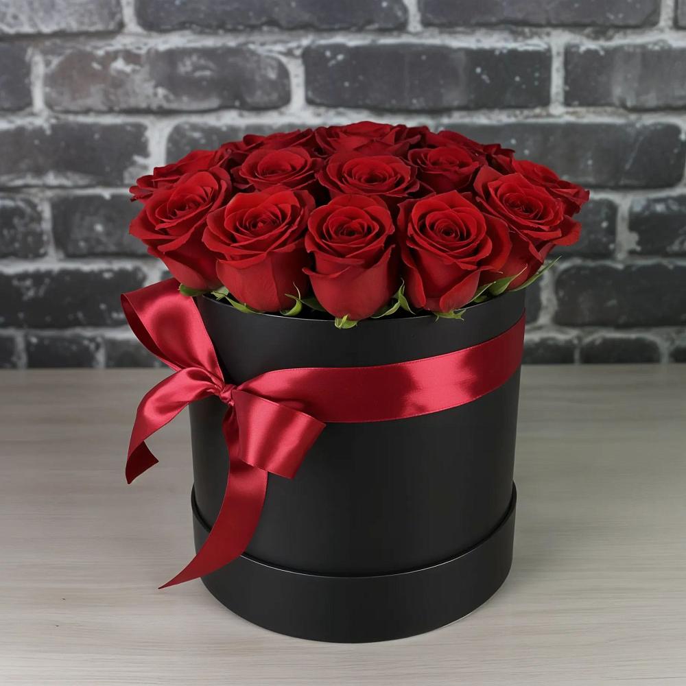 Цветочная композиция из Розы в шляпной коробке в Онохой