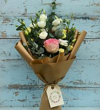 Букет цветов из:  Розы и Лизиантусы в Онохой