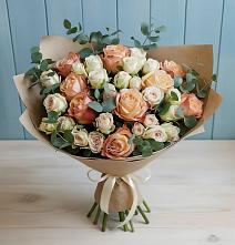 Букет цветов из:  Альстромерии и Розы в Онохой